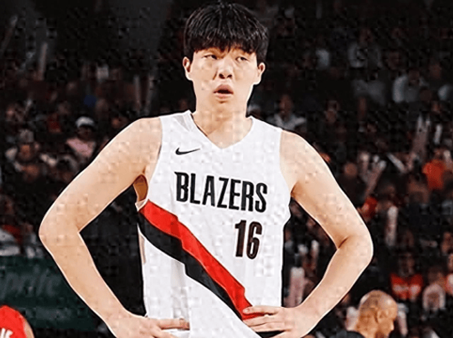 落后19分，杨瀚森上场了！斯普利特：是时候考虑对阵容做出改变！